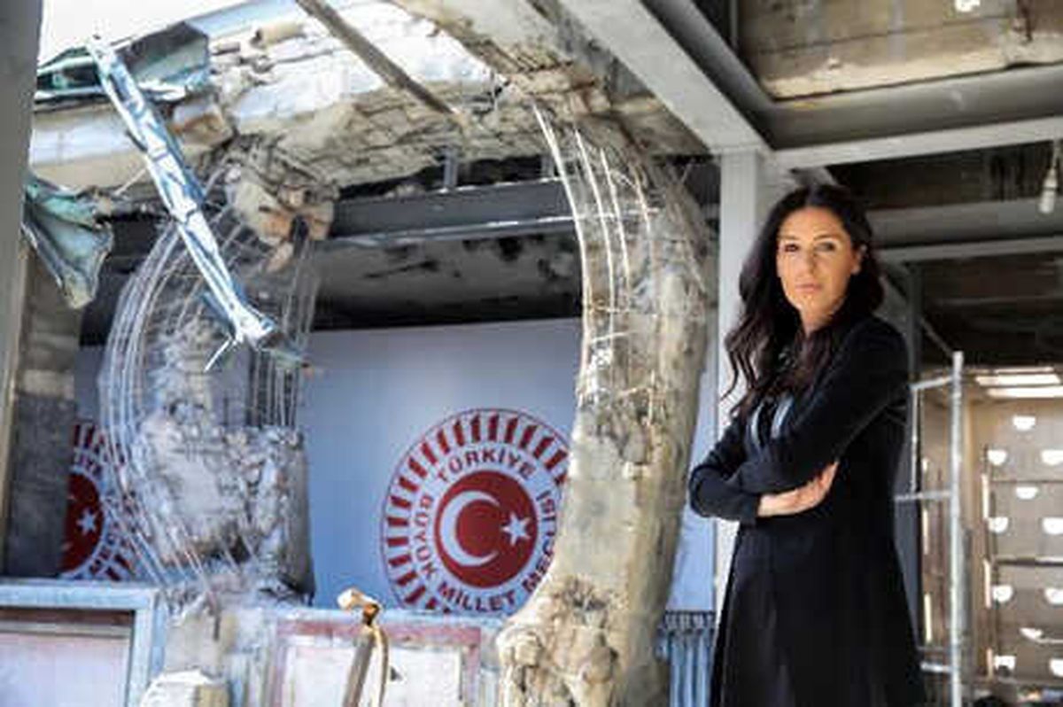 Çiğdem Karaaslan\'dan 15 Temmuz Mesajı