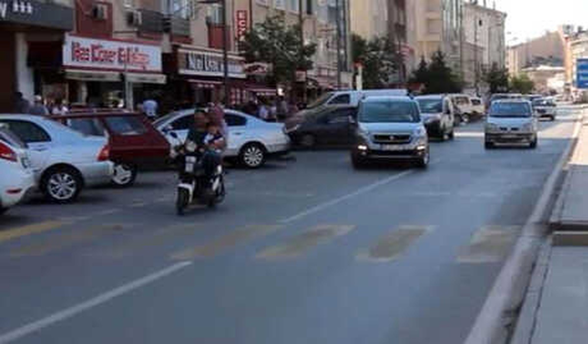 Elektrikli Motosiklette Tehlikeli Yolculuk