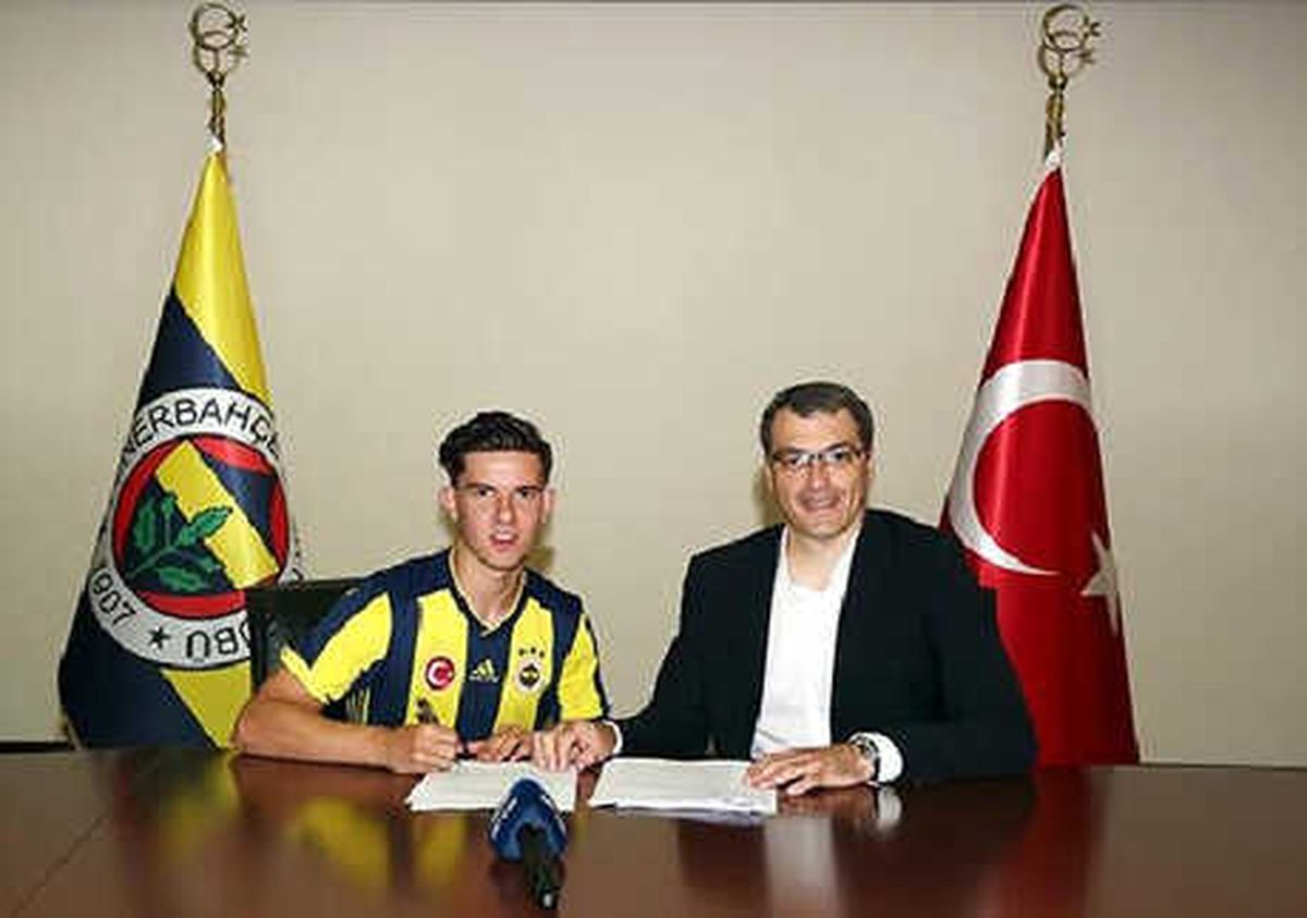 Fenerbahçe Ferdi Kadıoğlu\'nu Kadrosuna Kattı