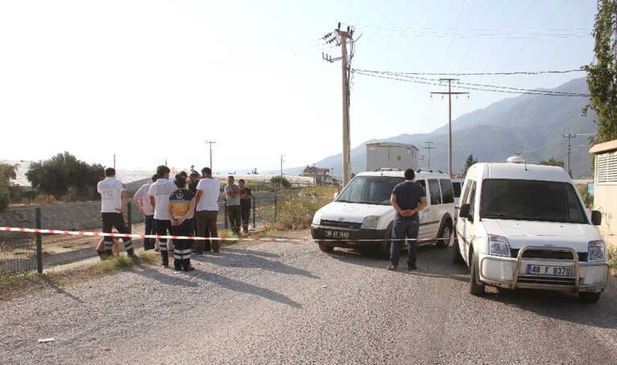 Fethiye\'de Derede Asılı Erkek Cesedi Bulundu