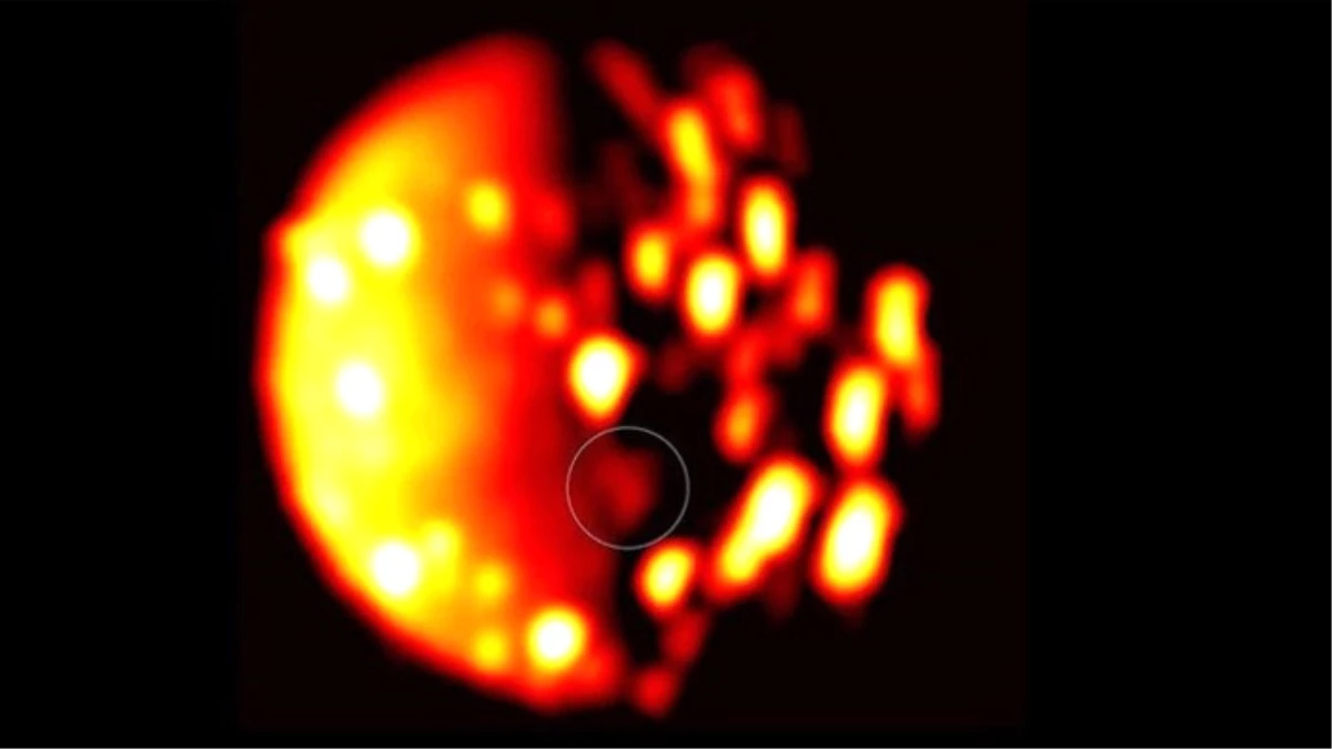 Juno, Jüpiter\'in Uydularından İo\'da Yanardağ Olduğunu Saptadı