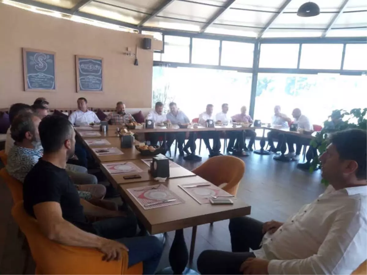 Kömürspor Yönetimi ve Milletvekilleri Kahvaltıda Buluştu