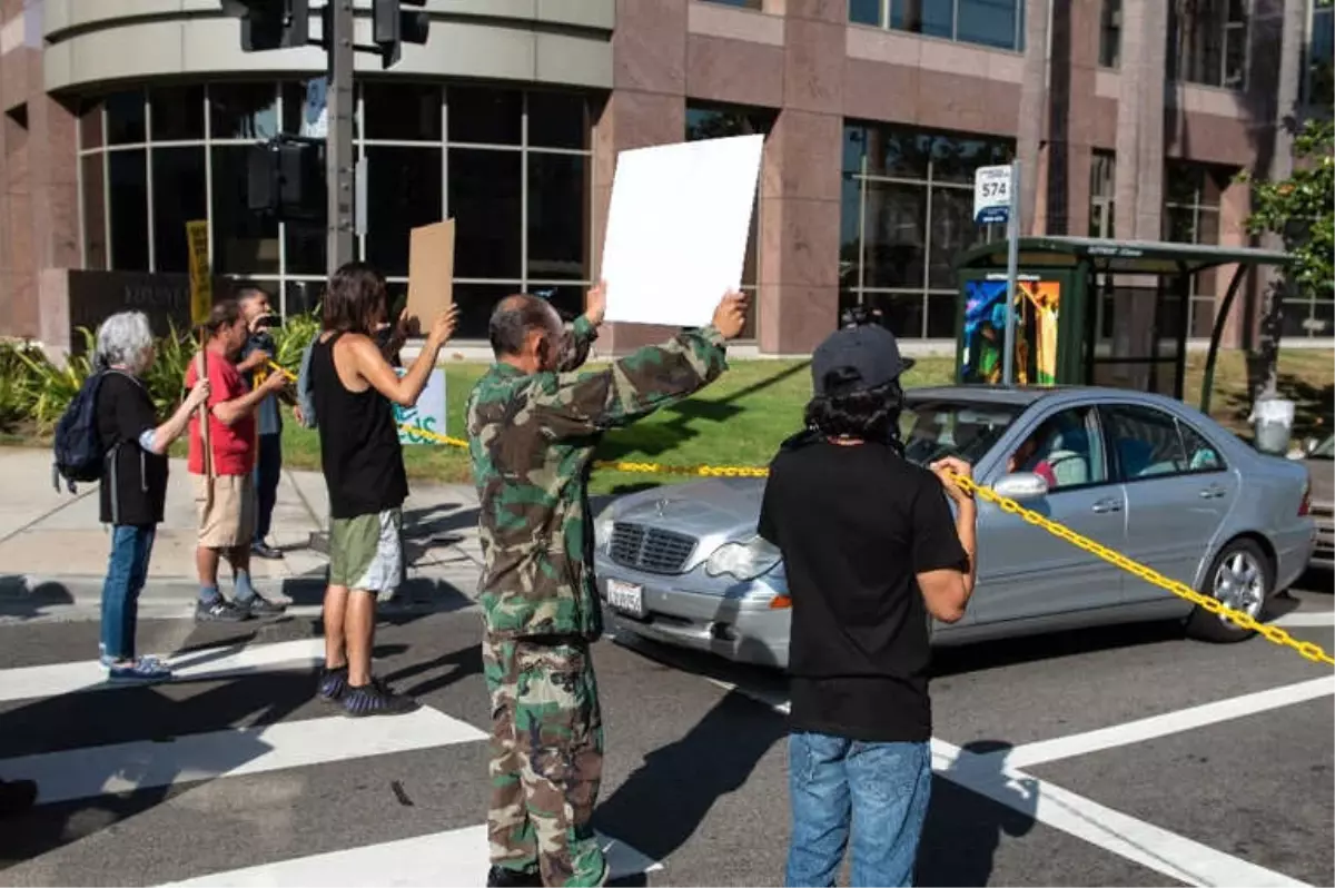 Los Angeles\'ta Trump Karşıtı Gösteri