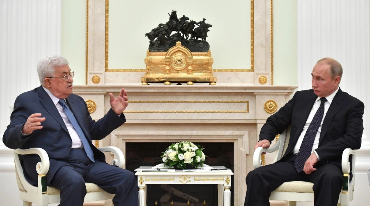Putin, Mahmud Abbas ile Görüştü