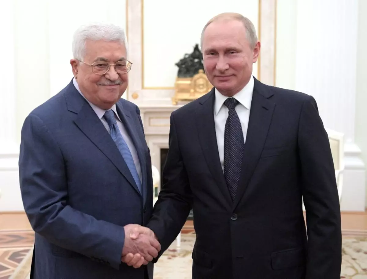 Rusya Devlet Başkanı Putin, Filistin Devlet Başkanı Abbas ile Görüştü