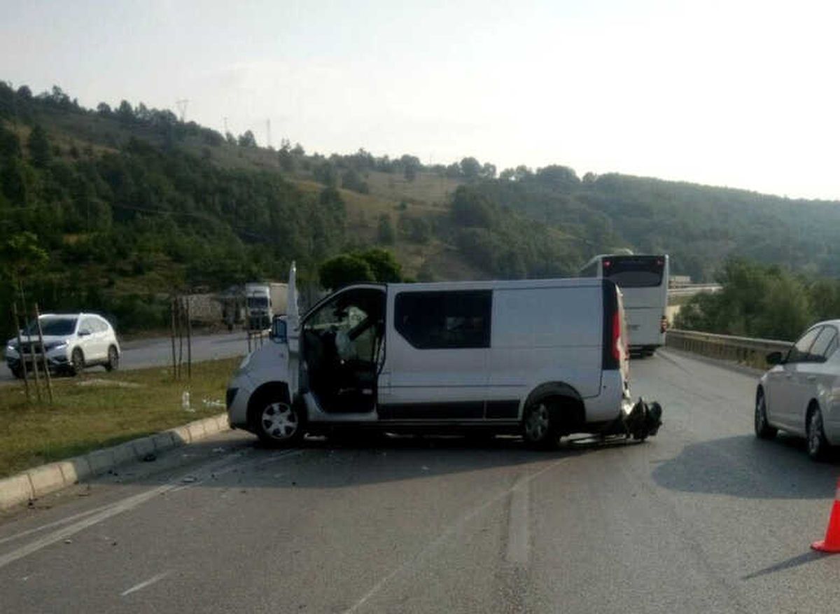 Samsun\'da Trafik Kazası: 2 Ölü, 9 Yaralı