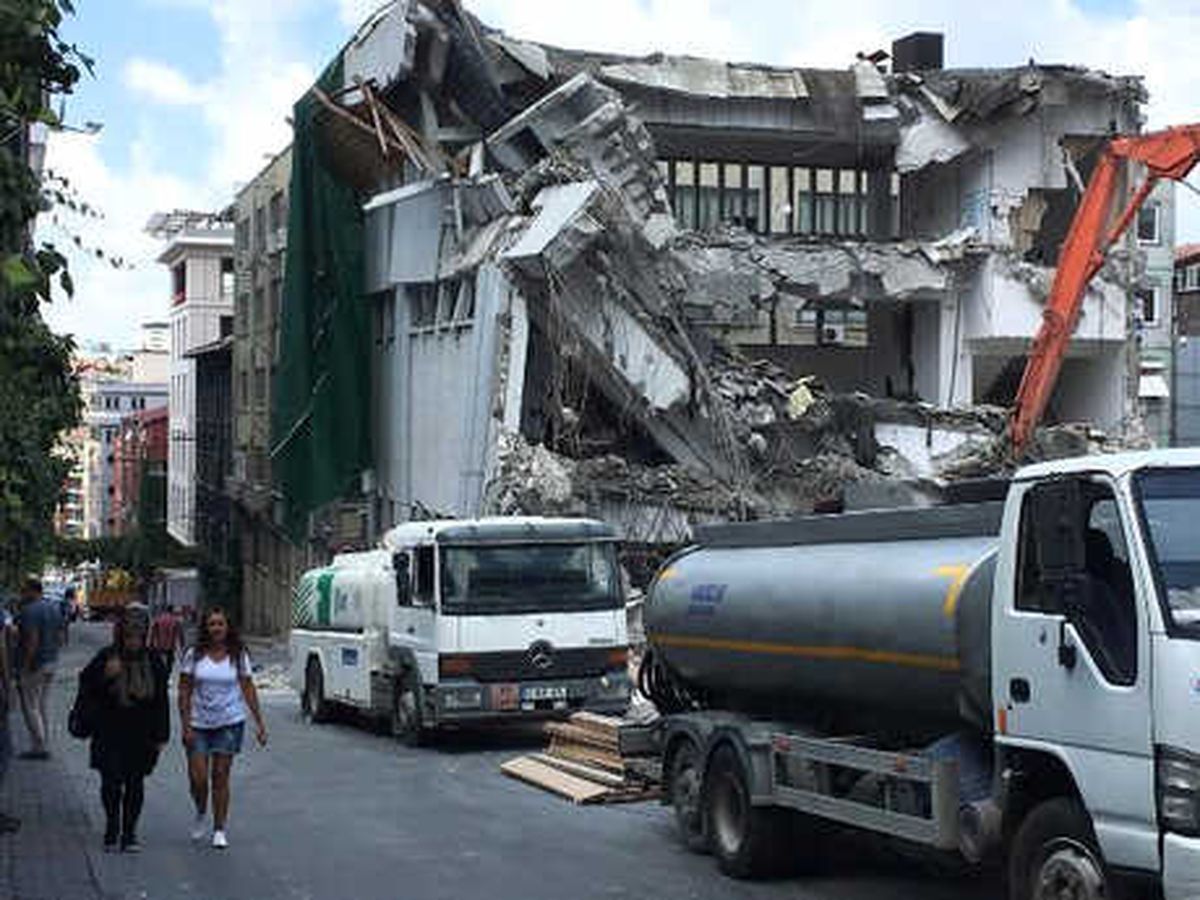 Şişli\'de Tehlikeli Yıkım