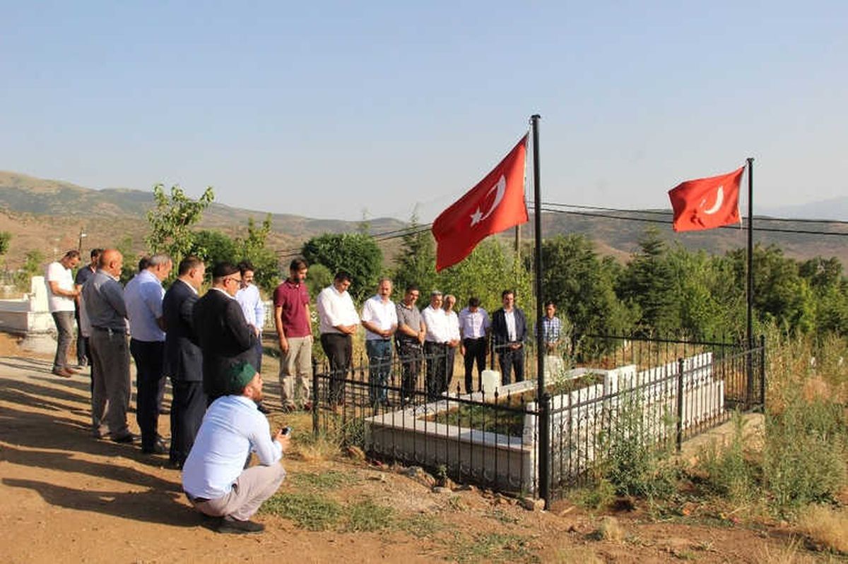 Solhan\'da Şehit Kabirleri Ziyaret Edildi