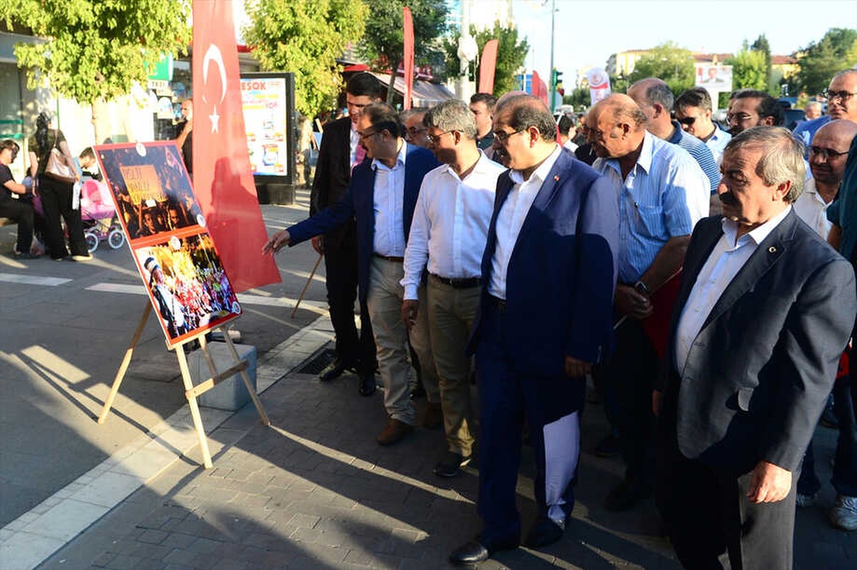Uşak\'ta "15 Temmuz" Fotoğraf Sergisi