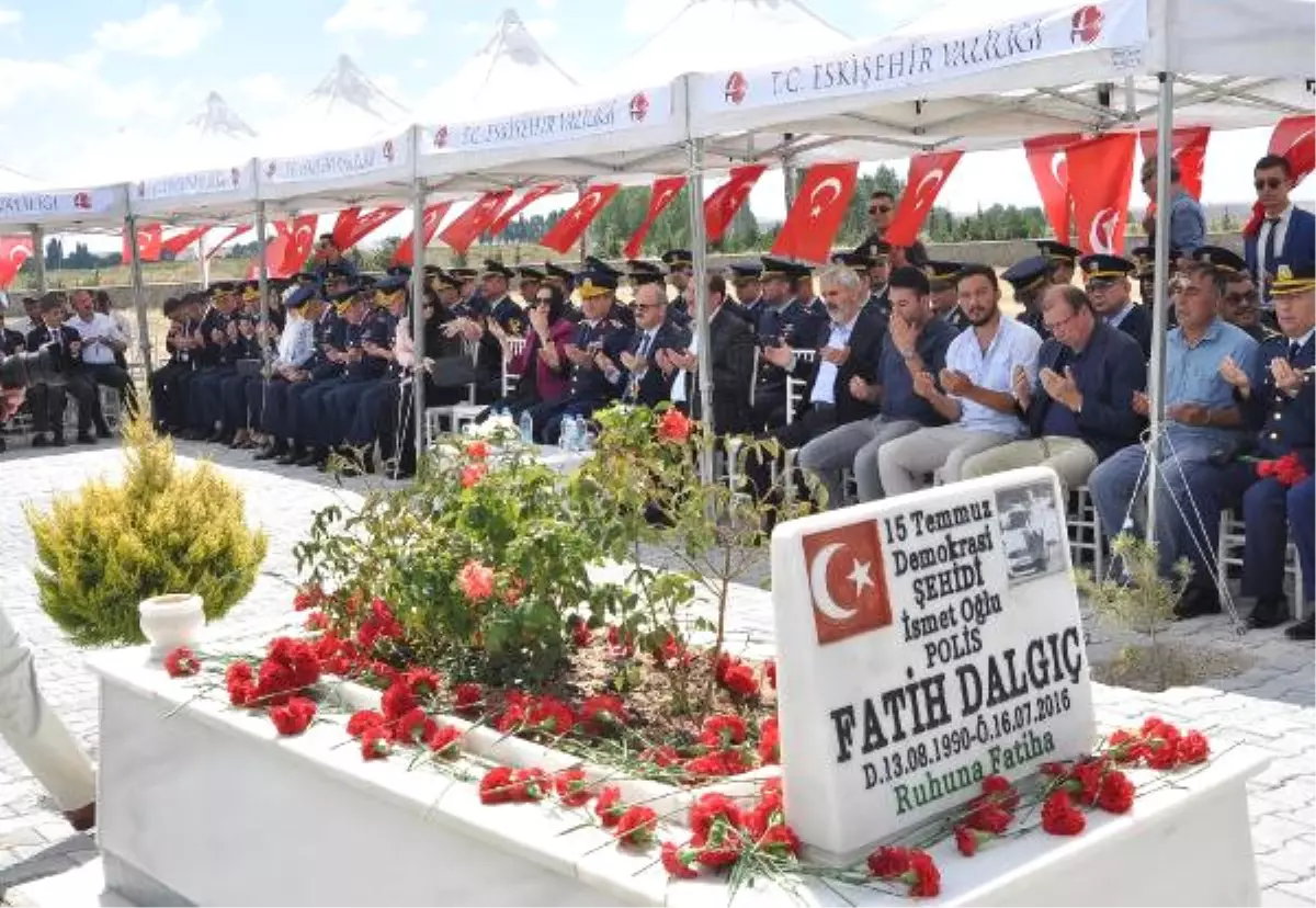 15 Temmuz Şehidi Eskişehir\'de Mezarı Başında Anıldı