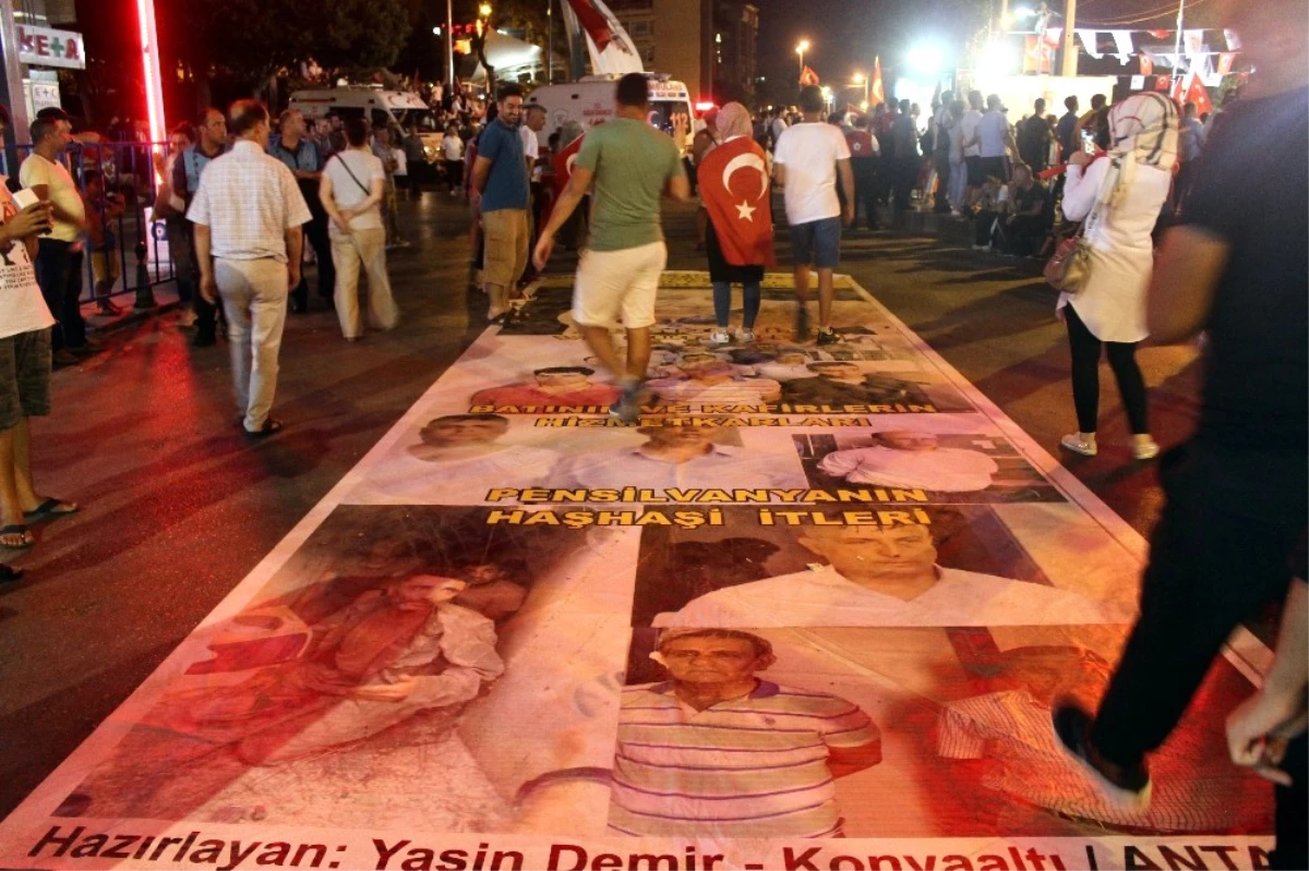 Antalya\'da On Binler Darbeye Karşı Yürüdü
