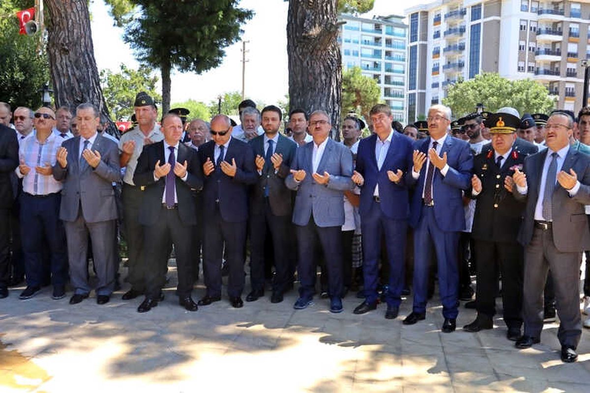 Antalya\'da Şehitler Dualarla Anıldı