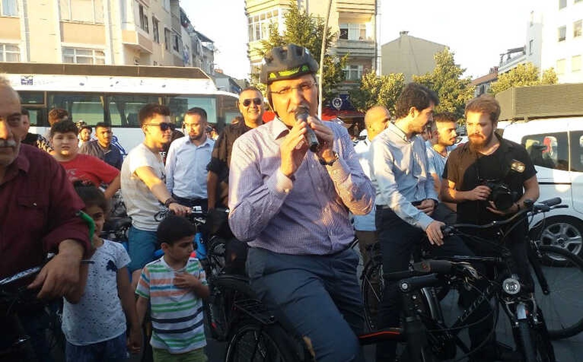 Başkan Murat Aydın, Makam Arabası Yerine Bisiklete Biniyor