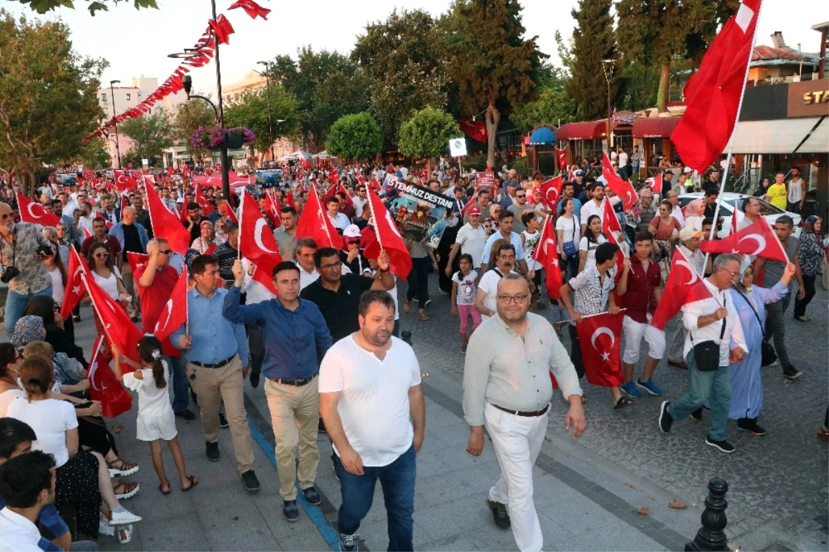 Çanakkale\'de 15 Temmuz Milli Birlik Yürüyüşü