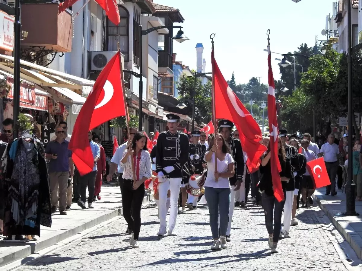 Çeşme\'de 15 Temmuz Anması