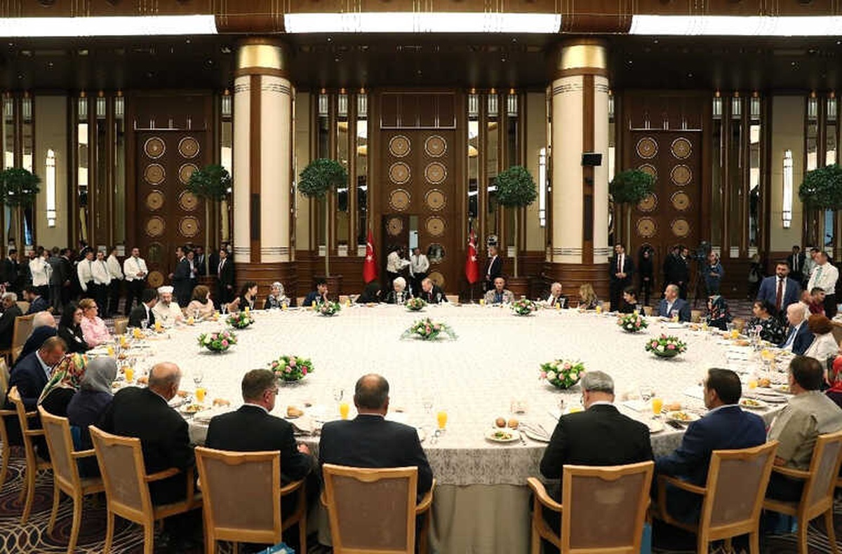 Cumhurbaşkanı Erdoğan Şehit Yakınları ve Gazileri Ağırladı
