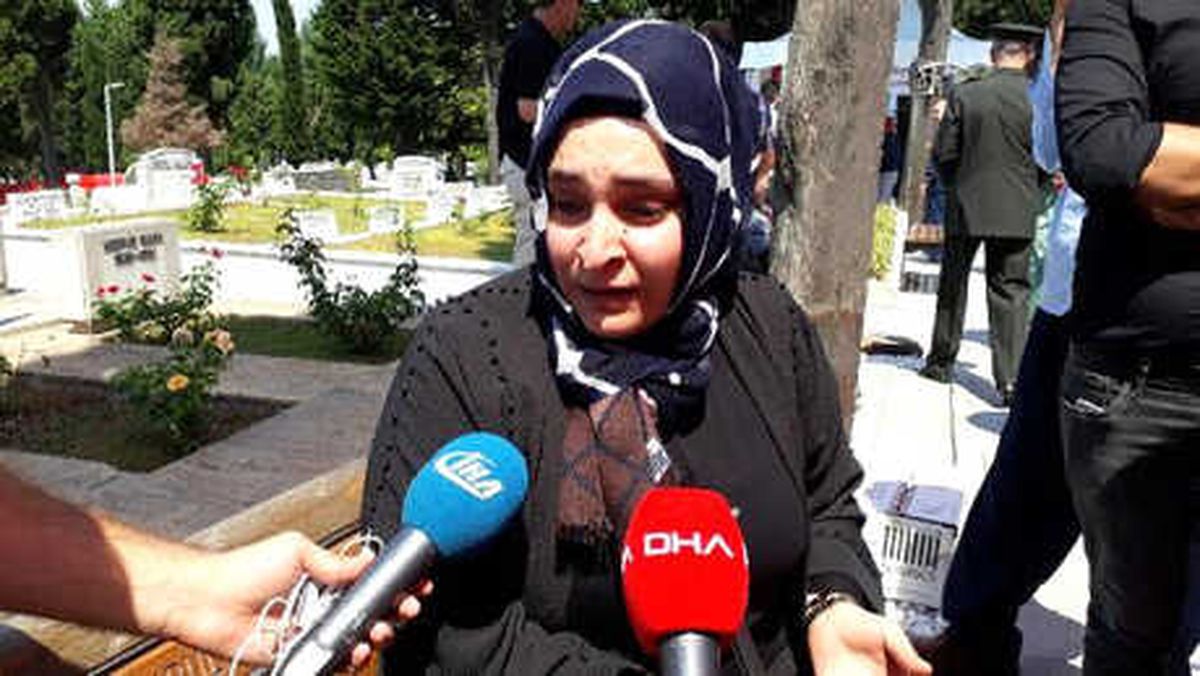 Ek Fotoğraf/edirnekapı\'daki 15 Temmuz Şehitliği\'ne Ziyaretler Başladı