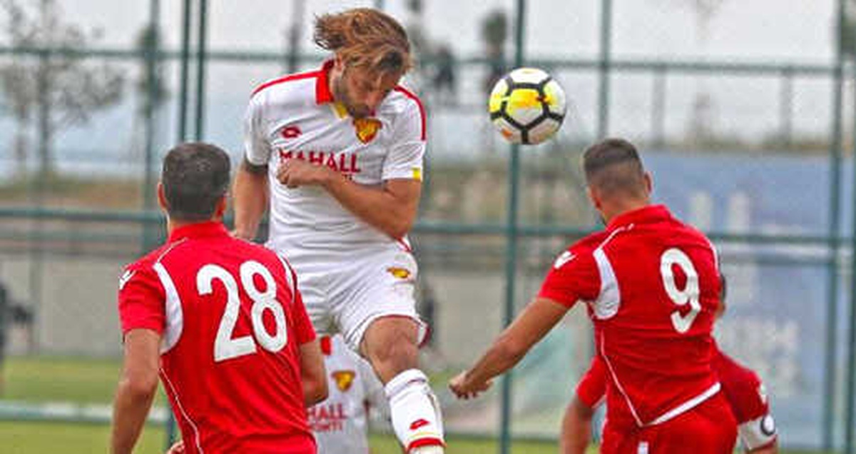İzmir Derbisinde Göztepe, Altınordu\'yu 2 Golle Geçti