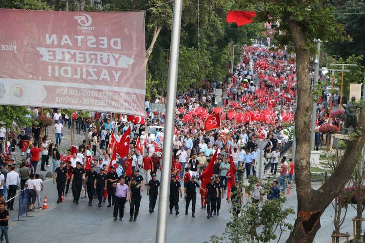 Kahramanmaraş\'ta Binler Demokrasi Meydanı\'nda Buluştu
