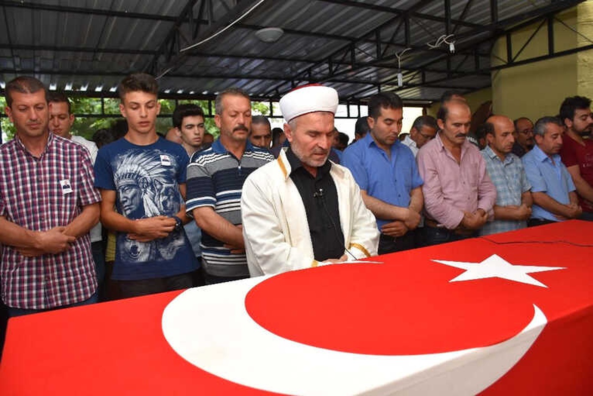 Kalp Krizinden Hayatını Kaybeden Astsubay Kırıkkale\'de Toprağa Verildi