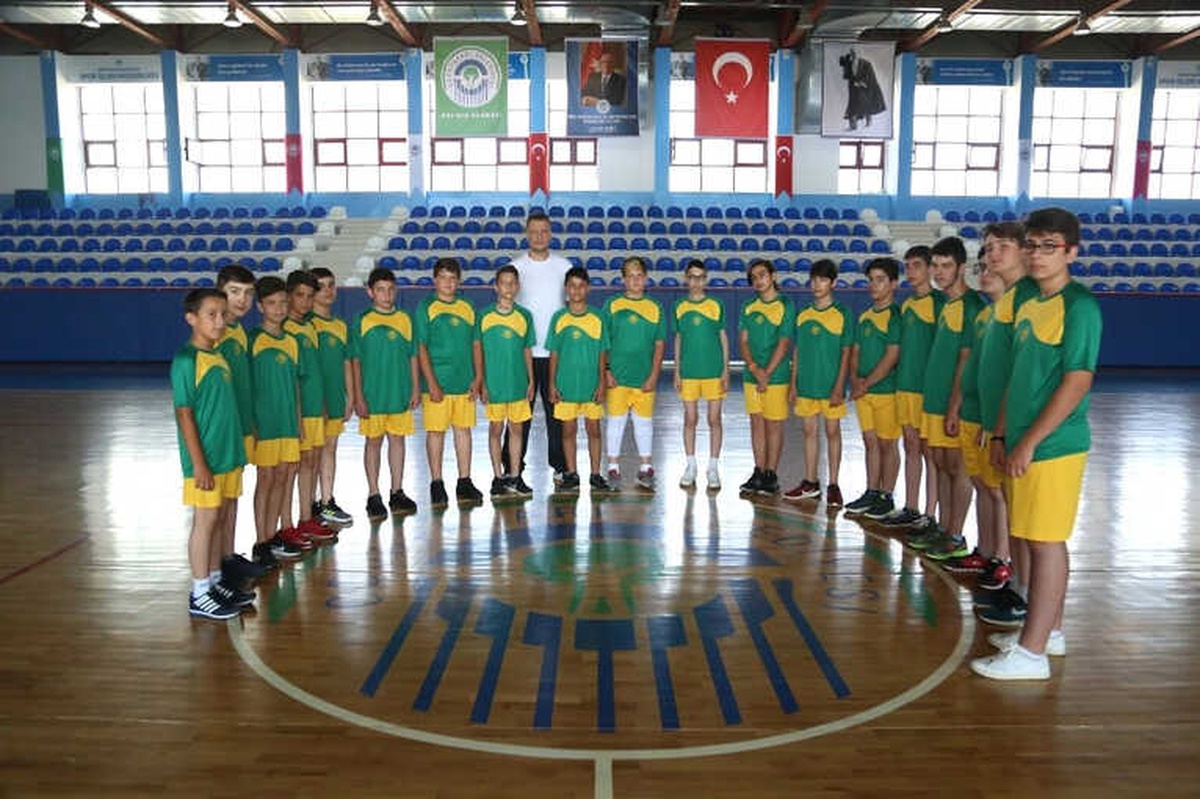 Odunpazarı\'nda Basketbolcular Yetişiyor