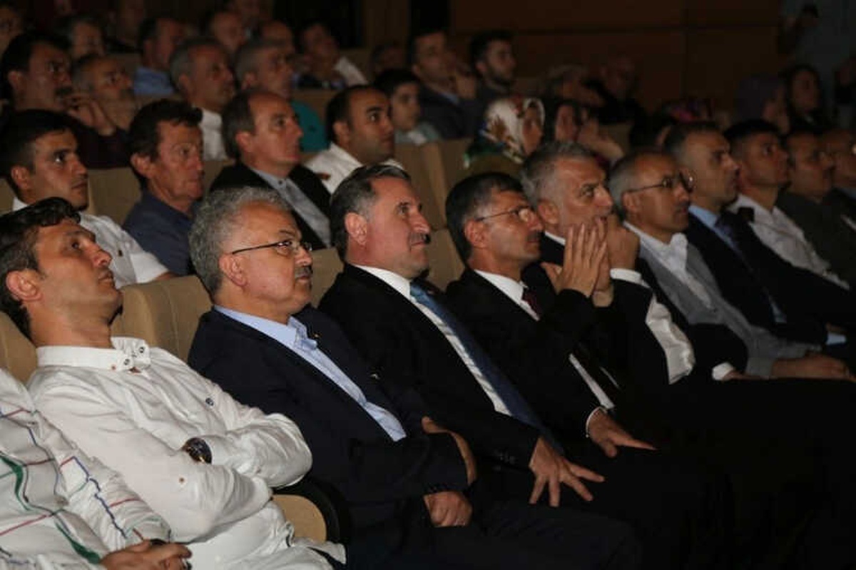 Rize Belediyesi\'nden "15 Temmuz" Konferansı