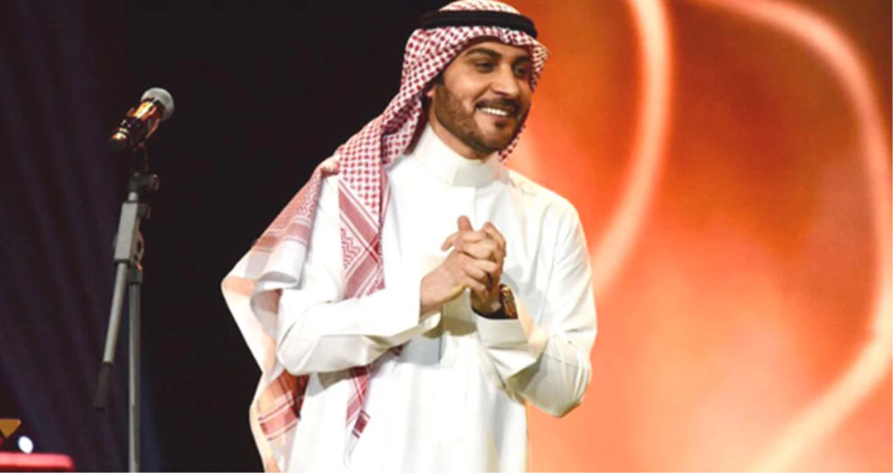 Suudi Arabistan\'da Sahneye Koşup Erkek Şarkıcıya Sarılan Kadın Gözaltına Alındı