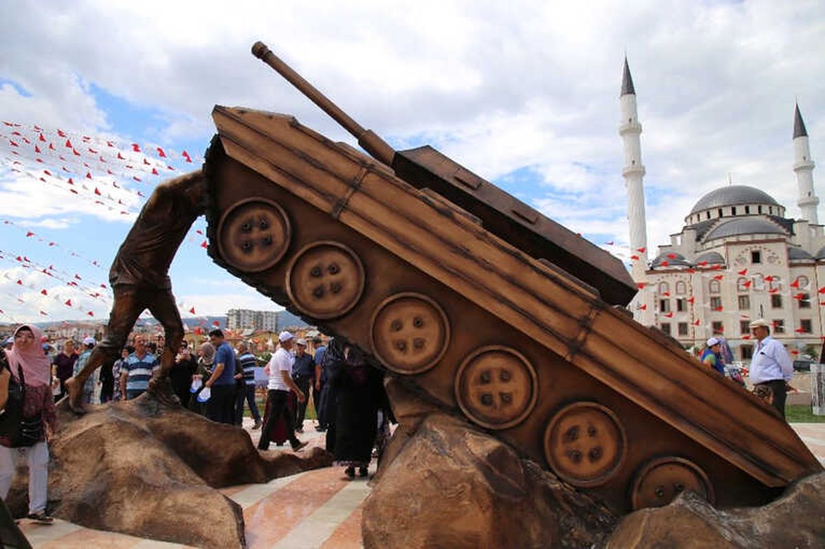 Tokat\'ta 15 Temmuz İçin Anlamlı Anıt