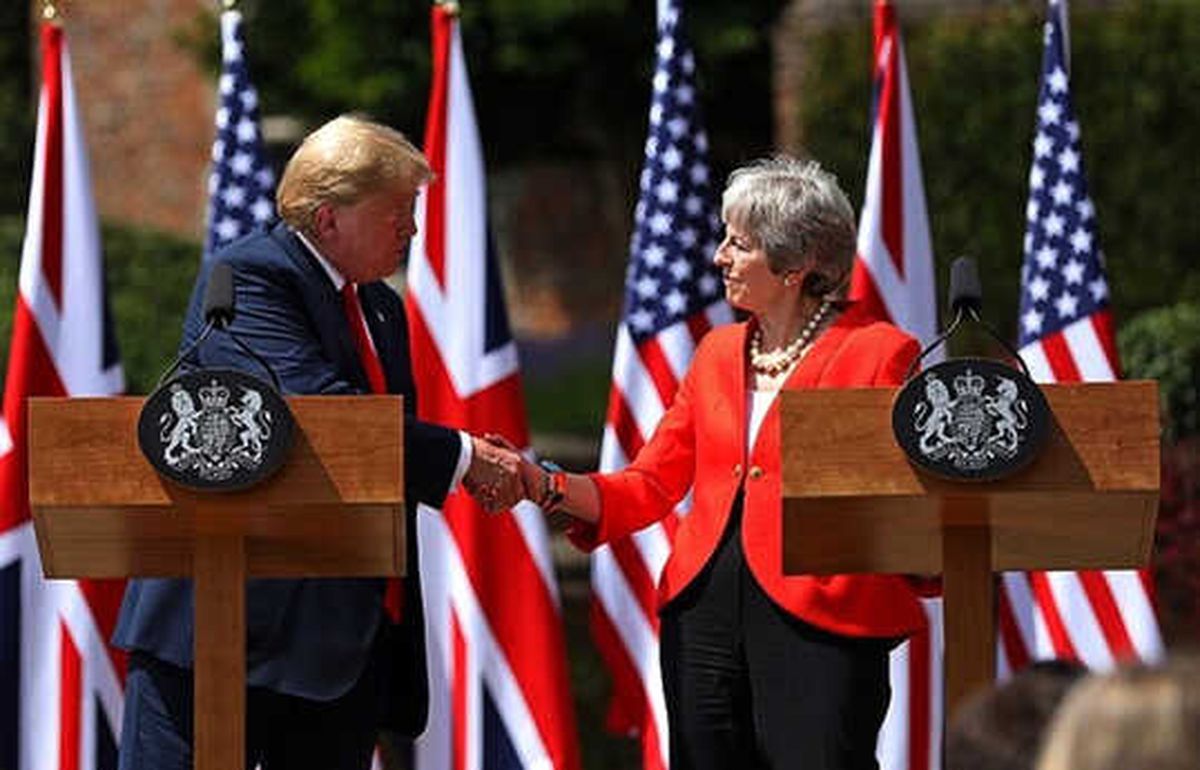 Trump\'tan May\'e Brexit Tavsiyesi: AB\'yi Dava Et