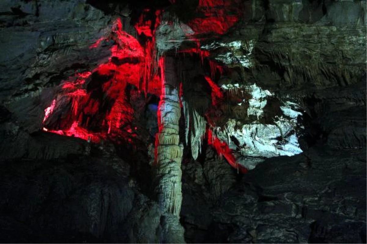 Türkiye\'nin 10\'uncu Büyük Mağarasına İlgi Büyük