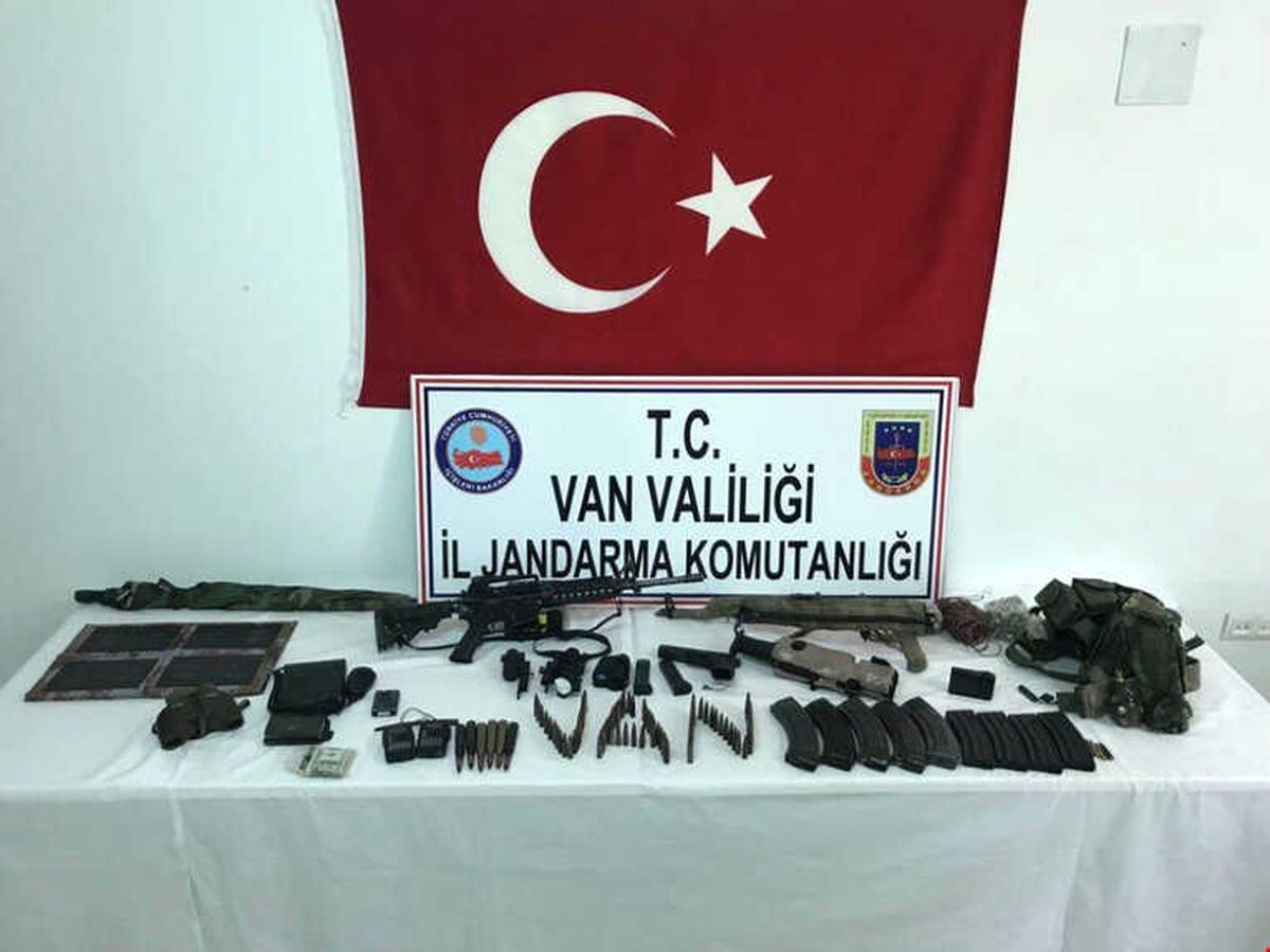 Van\'da 1 Terörist Sağ Olarak Yakalandı
