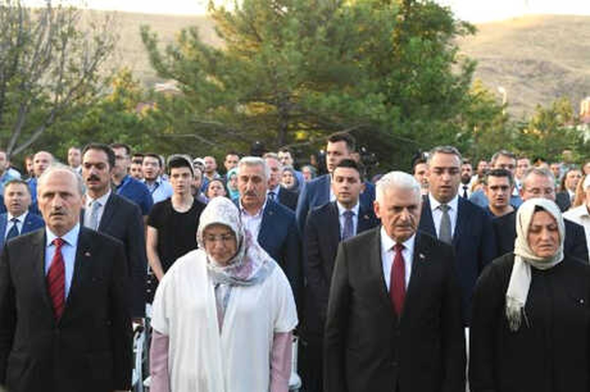Yıldırım: Darbenin Bastırılmasının En Önemli Nedeni İletişim Kanalları Kaldırılamamıştır