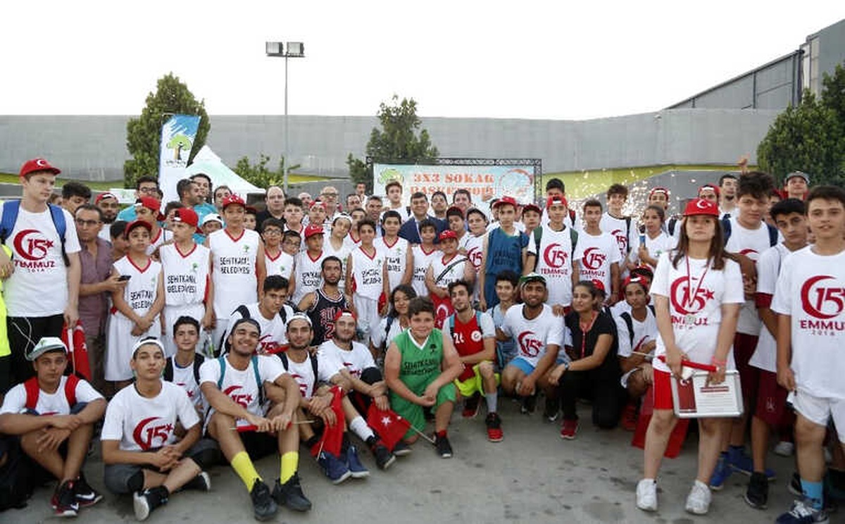 15 Temmuz 3x3 Sokak Basketbolu Şampiyonası Coşkuyla Tamamlandı