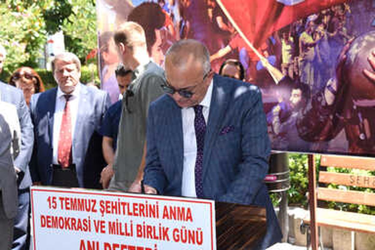 15 Temmuz Anı Defteri İmzalandı