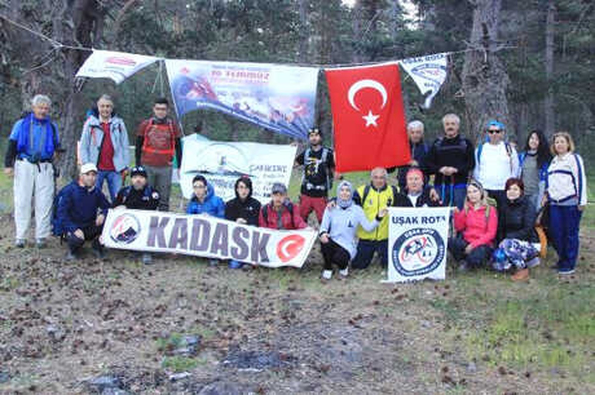 15 Temmuz Anısına Ilgaz Dağı\'na Tırmandılar