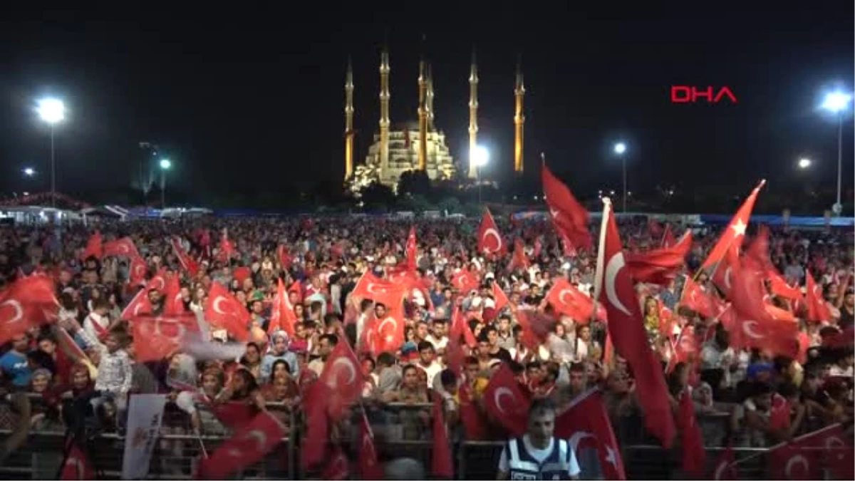 Adana\'da, 15 Temmuz Şehitleri ve Demokrasi İçin Nöbet