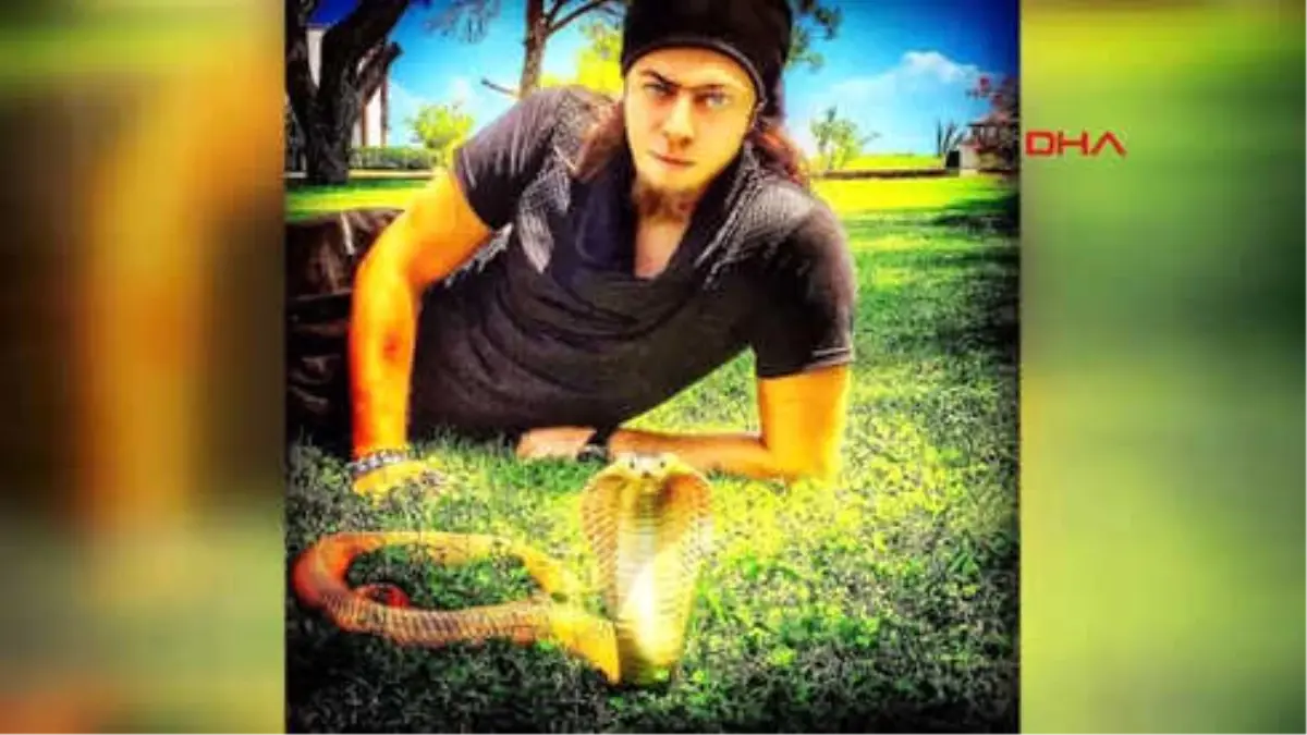 Antalya İllüzyonist Aref\'i Kobra Yılanı Isırdı