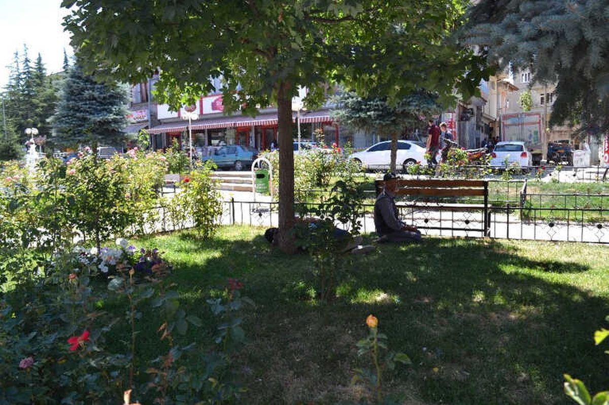 Aşırı Sıcaklar İnsanları Bunalttı
