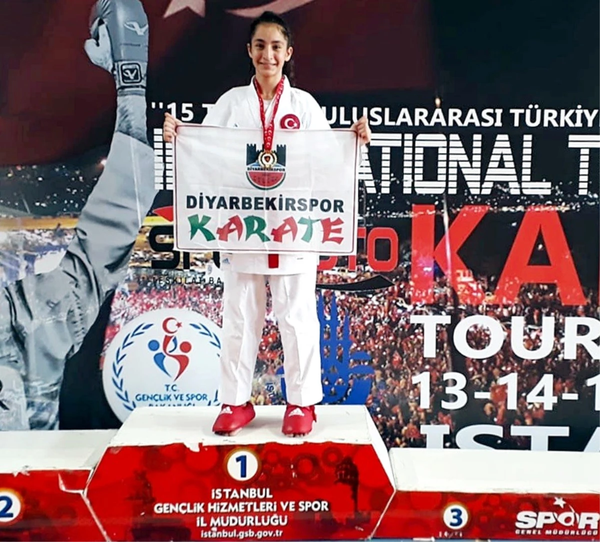 Diyarbakırlı Karateci Sena\'dan Büyük Başarı