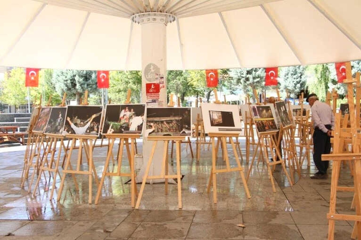 İha\'nın 15 Temmuz Fotoğraf Sergisi Beypazarı\'nda