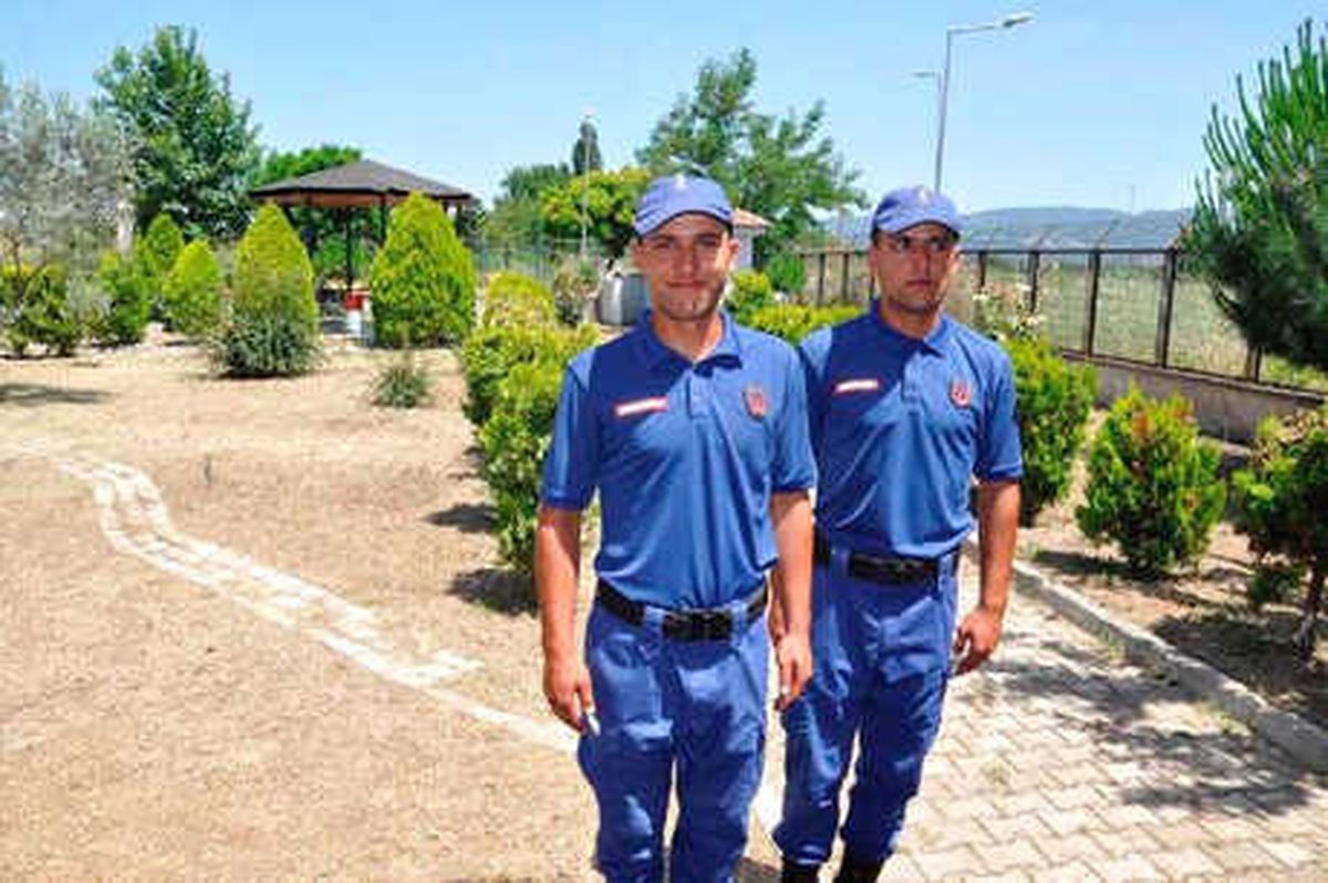 İkizler, Asker Ocağında da Beraber