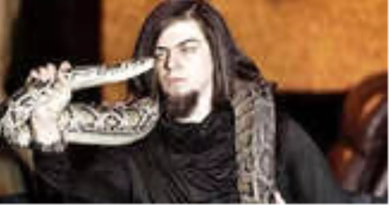 Kolundan Kobra Yılanı Isıran Aref, Mısır\'a Gönderiliyor