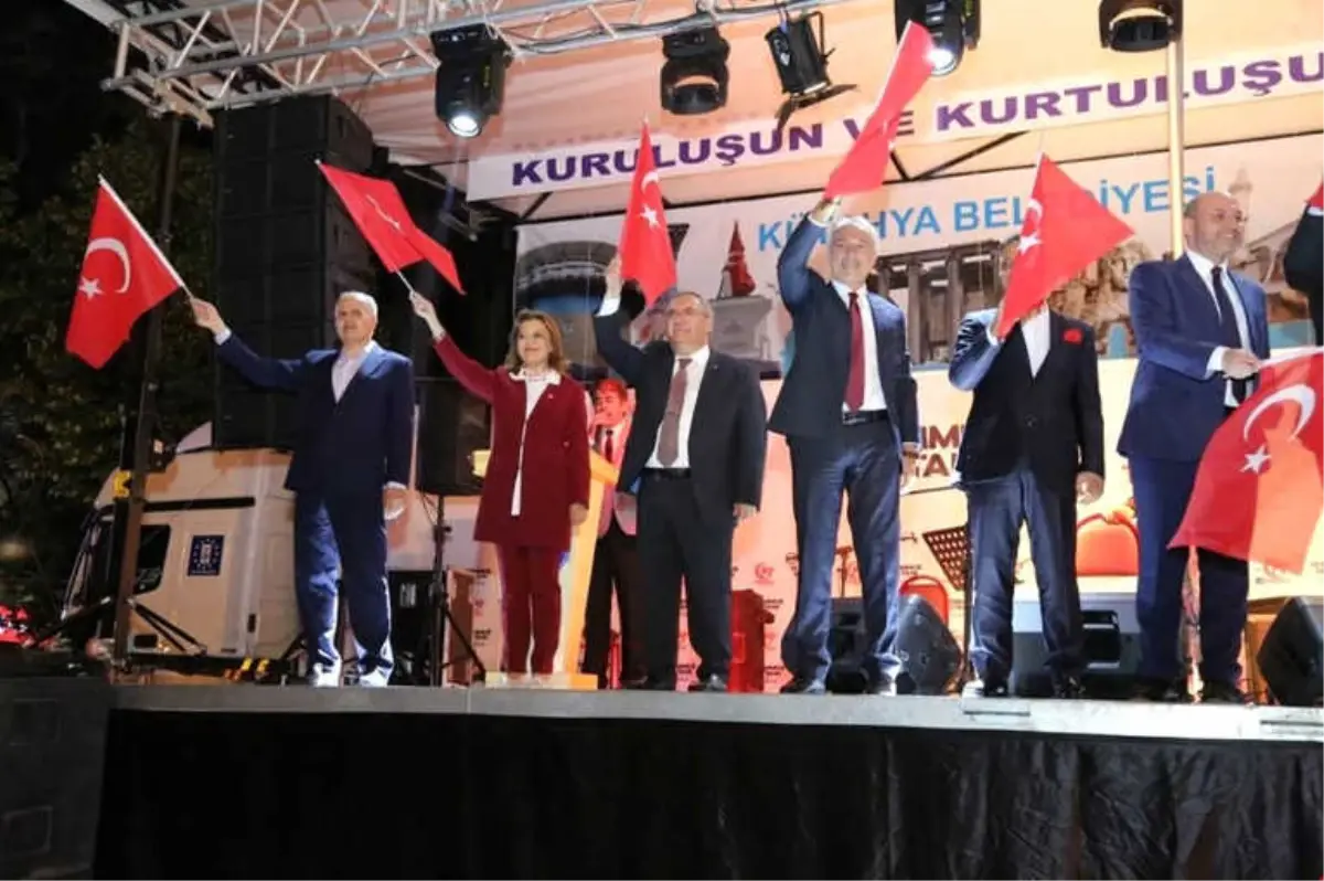 Kütahyalılar, 15 Temmuz\'un İkinci Yıl Dönümünde Zafer Meydanı\'nda Buluştu