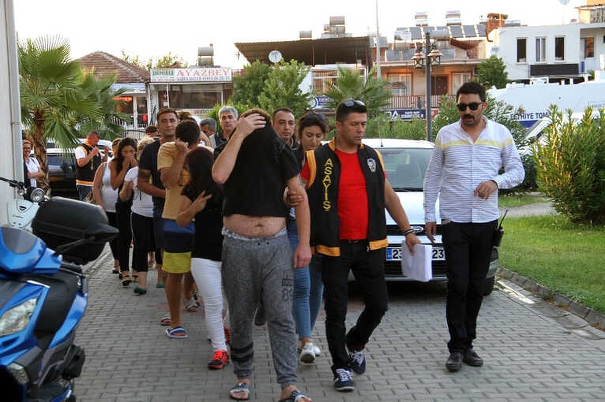 Masaj Salonlarına \'Kankanı Al da Gel\' Baskını