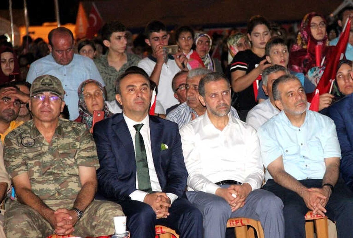 Ömer Halisdemir\' Şiiri Komutanı ve Protokolü Ağlattı