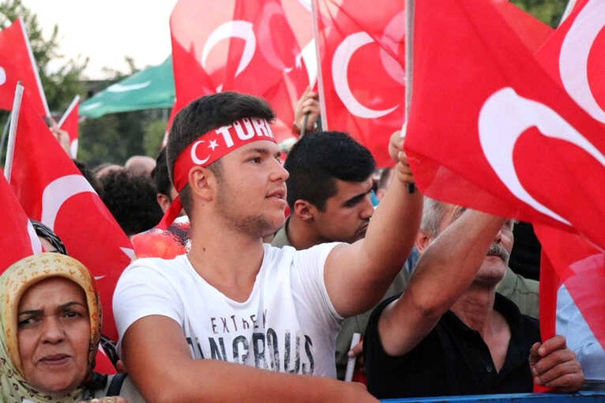 Sakarya\'da Darbe Teşebbüsünün 2\'nci Yılında \'Demokrasi Nöbeti\'