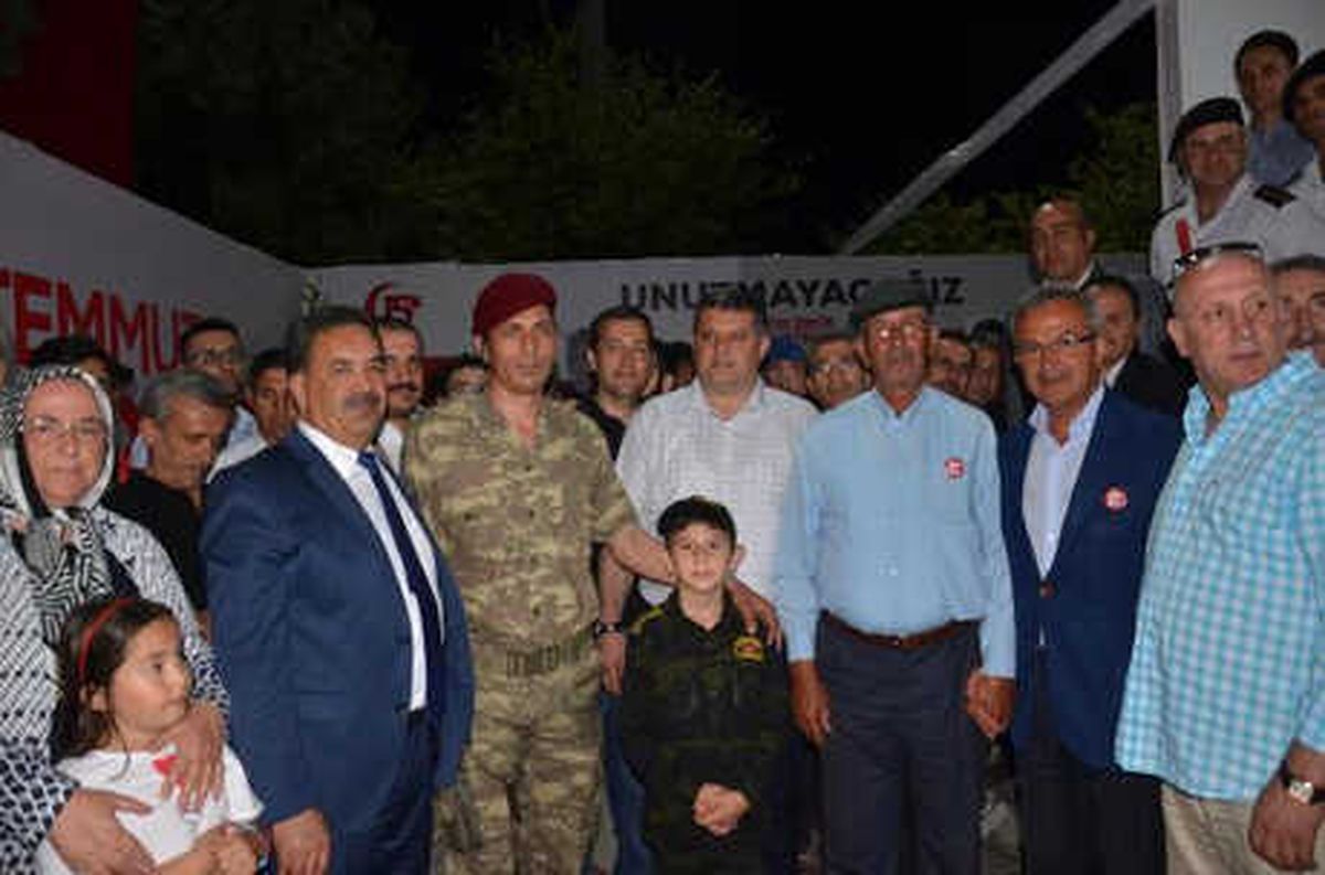 Şehit Halisdemir\'in Babası: Bize Bu Kadar Ömerler Verdiği İçin Yüce Rabbime Şükrediyorum