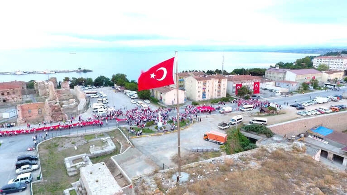 Sinop\'ta 15 Temmuz Milli Birlik ve Beraberlik Yürüyüşü