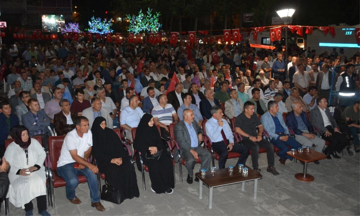 Tatvan\'da "15 Temmuz Demokrasi ve Milli Birlik Günü" Programı Düzenlendi