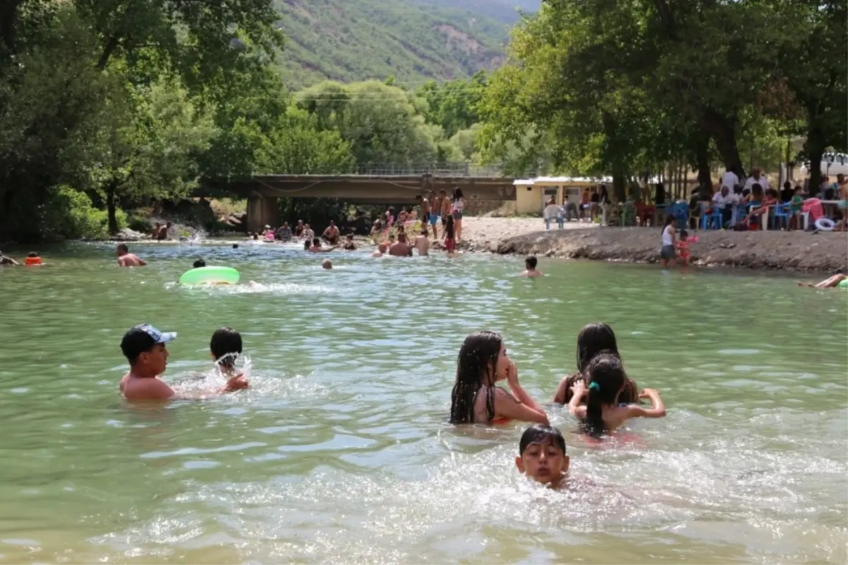 Tunceli\'nin Plajları Sahilleri Aratmıyor